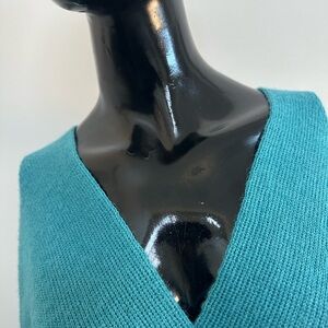 ALPACA sweater.  Peru.  Size Medium.  Incredible teal turquoise blue.